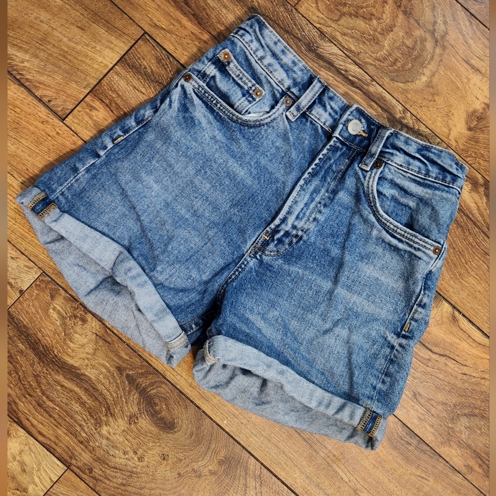 Zara High Rise Denim Rolled Cuff Shorts, Size 2